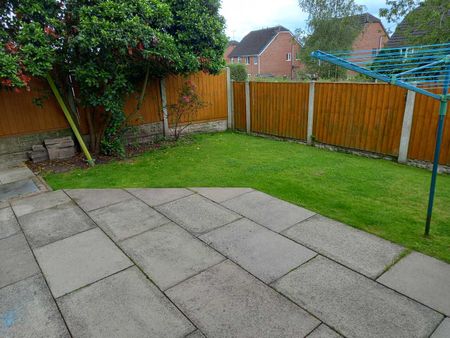 2 bed Semi-detached House - Photo 2