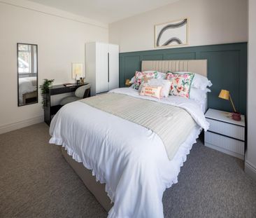 1 bedroom in a flat share to rent - Photo 3