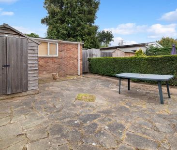 4 bedroom semi-detached house to rent - Photo 6