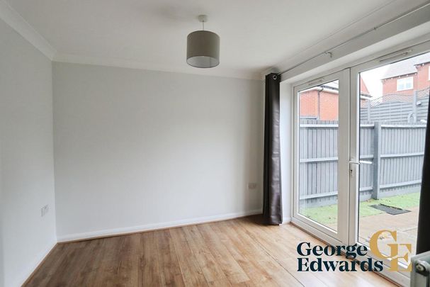 3 bedroom terraced house to rent - Photo 1