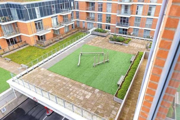 Talisker House, Acton, W3 - Photo 1