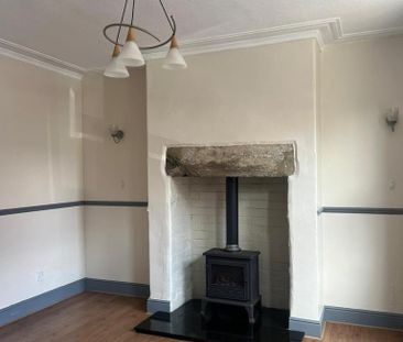 2 bedroom terraced house to rent - Photo 1