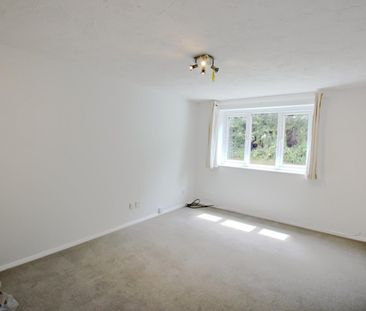 1 bedroom Flat To Let Total Size: 409 SQ FT - Photo 5