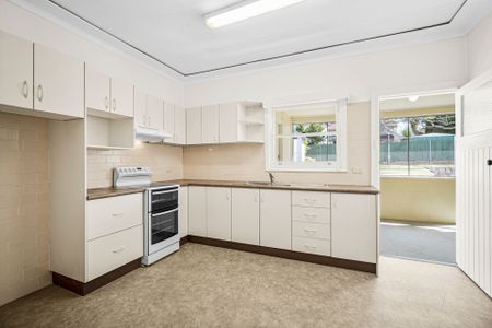 Charming Family Home in a Prime Burraneer Location - Photo 5