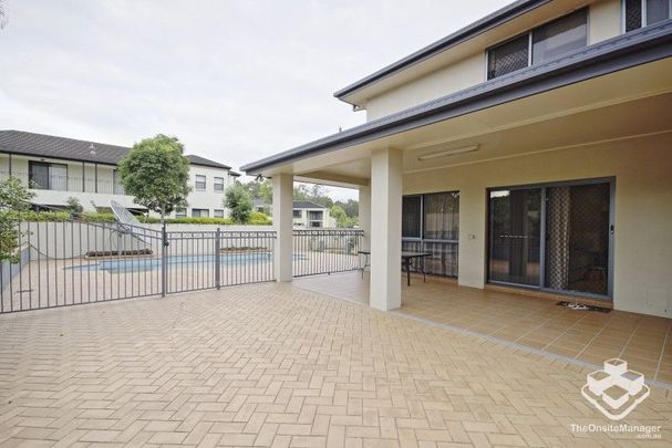 Prestigious Family Home with Pool â Perfect for Summer in Sunnybank Hills - Photo 1