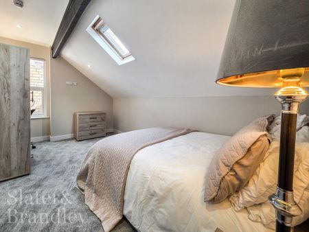 1 bedroom in a house share to rent - Photo 4