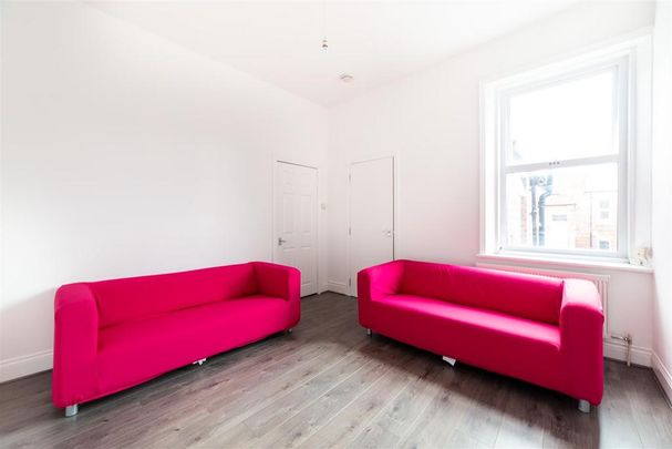 3 bedroom flat to rent - Photo 1