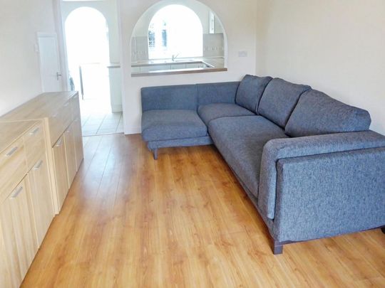 2 bedroom terraced house to rent - Photo 1