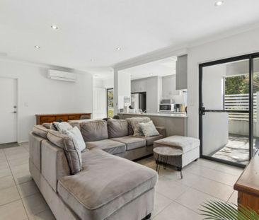 SPACIOUS 3-BEDROOM VILLA WITH COURTYARD, AIR CONDITIONING & LOCK-UP... - Photo 4