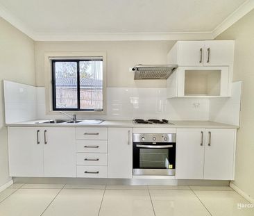 Charming Granny Flat in Quiet, Convenient Location - Photo 3