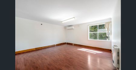 Charming 3-Bedroom House in Austin Ferry - Photo 2