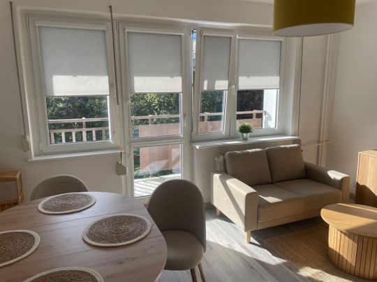 Świeżo po remoncie,3 pokoje,loggia, top lokalizacj 50 m² - Photo 1
