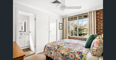 Impressive Family Haven in Enviable Setting - Photo 4