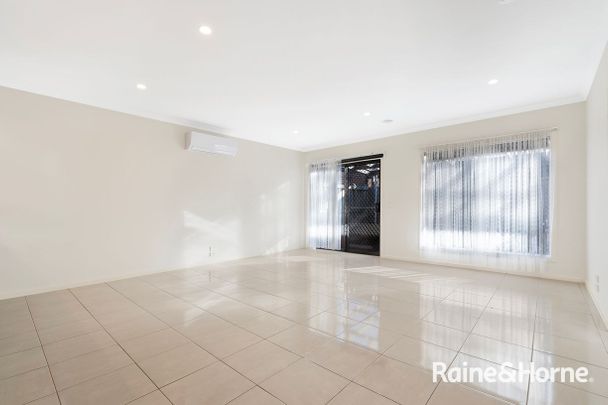 3 Bedroom house in Clyde North! - Photo 1