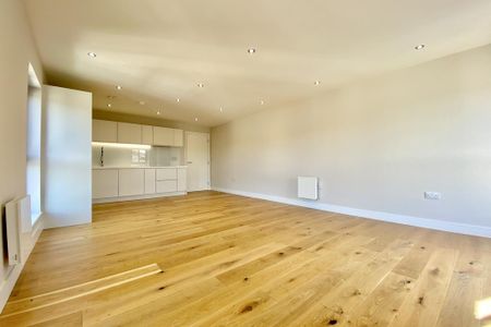 2 bedroom apartment to rent - Photo 2