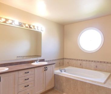 For Lease - 129 Annapolis Circle, Hunt Club - Windsor Park Village ... - Photo 5