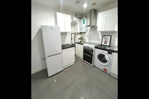Studio Flat, Sylvia Gardens, HA9 - Photo 1