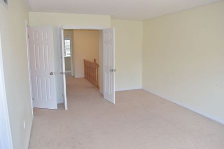 For Lease - 20 Munch Place, Milton, Ontario - Photo 4