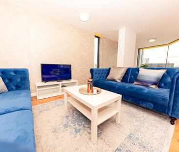 6 bedroom flat to rent - Photo 2