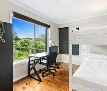 Spacious Family Home - Photo 3
