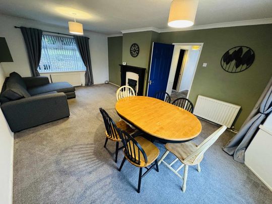 3 bedroom end of terrace house to rent - Photo 1