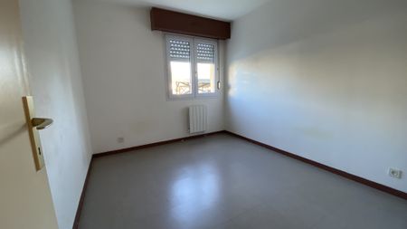 Location Appartement 3 pièces 65m² ANGERS 49000 - Photo 2