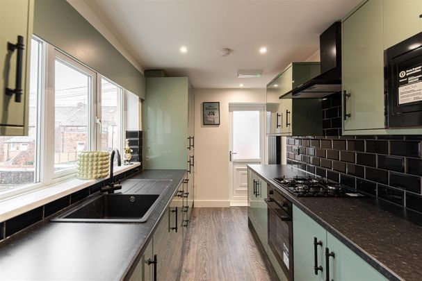 Simonside Terrace, Heaton, Newcastle Upon Tyne - Photo 1