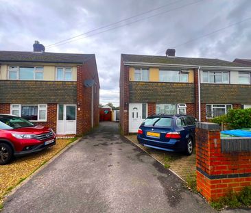 3 bedroom semi-detached house to rent - Photo 1