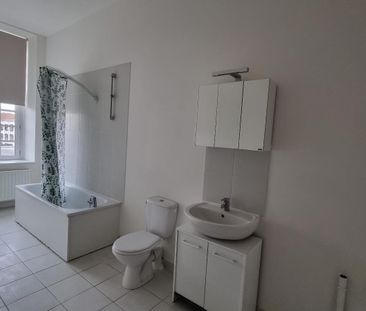 Location Appartement 3 pièces 64m² CAMBRAI 59400 - Photo 2