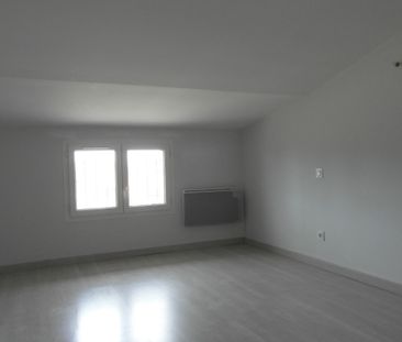 A louer à Théziers Appartement 4 pièces 95 M² + cave de 5 M², - Photo 3