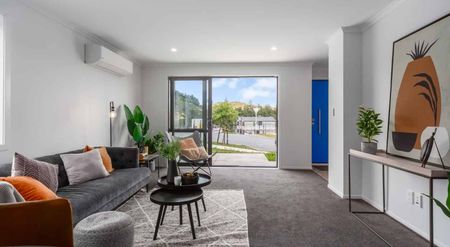 Easy Living in Whitby - Photo 2