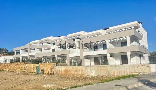 Alquiler de piso en Bahía Dorada - Photo 1