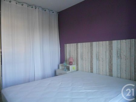 Location Appartement 4 pièces 75m² CHERBOURG-EN-COTENTIN 50100 - Photo 4