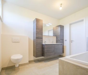 Aangename vrijstaande woning met drie slaapkamers in rustige omgeving. - Photo 2