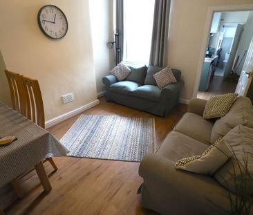 4 bedroom terraced house to rent - Photo 1