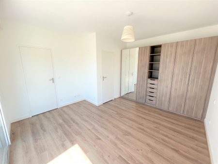 Location Appartement 4 pièces 93m² GRADIGNAN 33170 - Photo 2