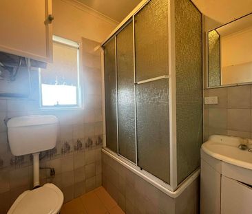 CONVENIENT LIVING IN THE HEART OF MAIDSTONE - Photo 1