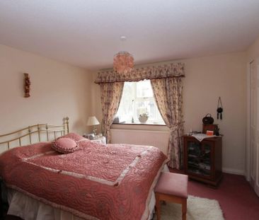 Old Barn View, Bargate Wood, Godalming, Surrey, GU7 - Photo 2