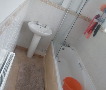 Room in a Shared House, Fernhill Way, L20 - Photo 4