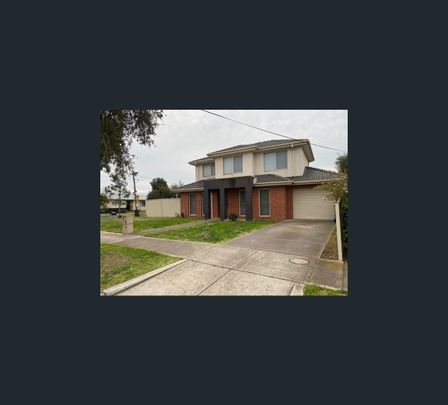 2/51 Strezlecki Grove South, Altona Meadows, Vic 3028 - Photo 1