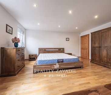 Pronájem domu 271 m² s pozemkem 1 382 m² - Fotografie 4