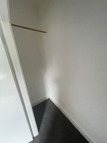 2 Bedroom Flat - Photo 4