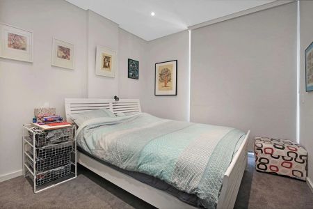 Modern Apartment with Resort-Style Amenities in Prime Lane Cove Location - Photo 2