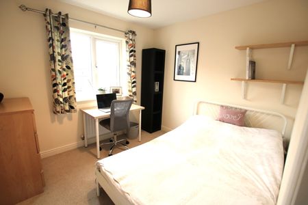 4 Bed Detached House, Lowry Grove, BS16 - Photo 5