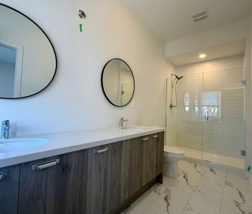 For Lease - 25 Victor Metcalf Lane, Richmond Hill, Ontario - Photo 4