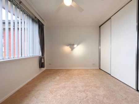 16 Lugar Street, Kotara South - Photo 4