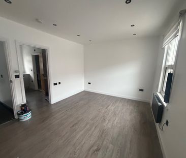 Studio Flat, Norwood Road, SE27 - Photo 2