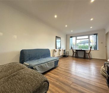 2 bedroom semi-detached house to rent - Photo 3