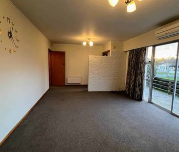 Very Tidy Home In One Of Pukekohe's Most Sough... - Photo 2
