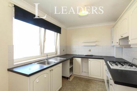 2 bedroom flat to rent - Photo 5